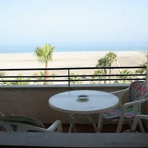Apartamento Primera Línea De Playa, 3 Habitaciones, Terraza Sobre El Mar, 4º Sin Ascensor, Motril